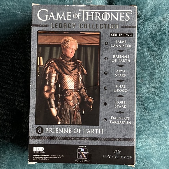Game of Thrones Brienne of Tarth Figure - Picture 2 of 4